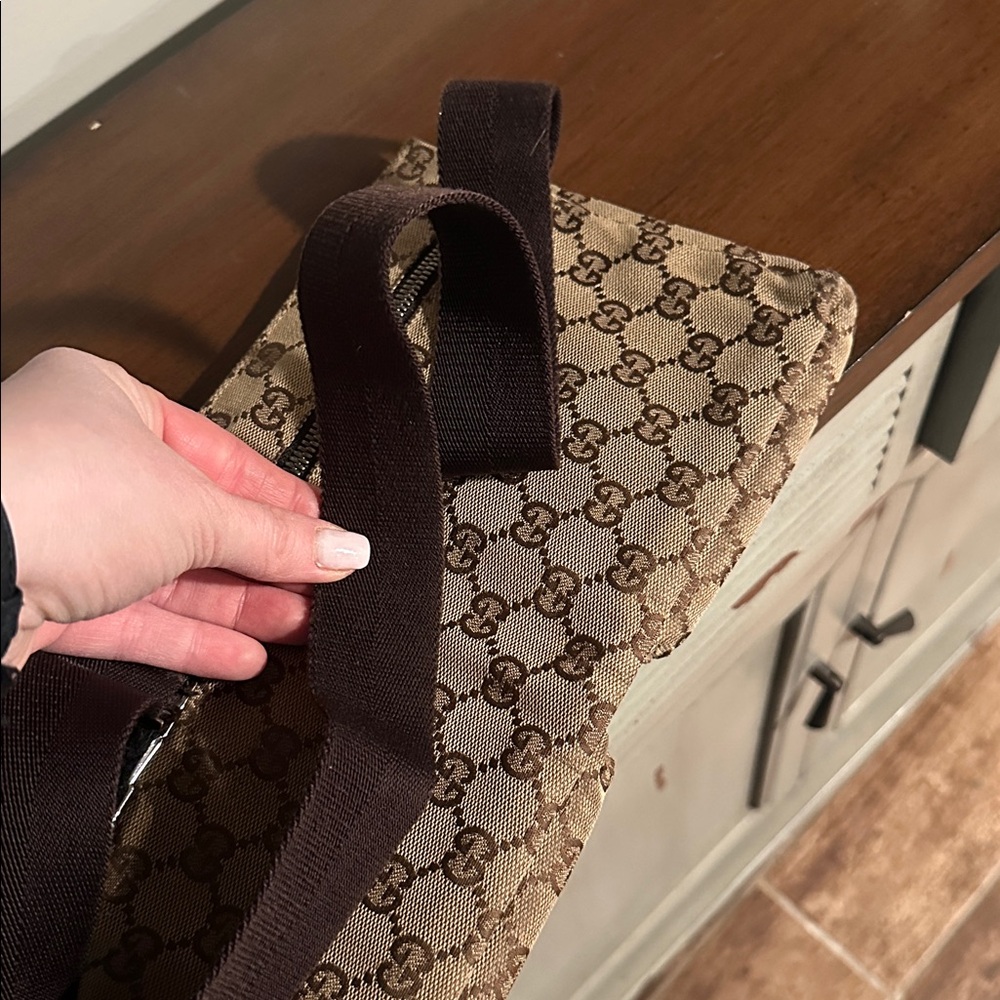 Gucci Bum Bag. - Picture 12 of 13